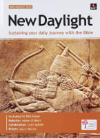 New Daylight Deluxe 2022 #02: May-Aug (Large Print) Paperback
